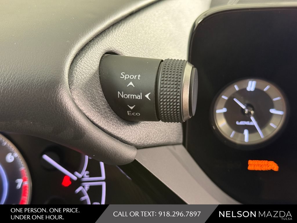 Used 2024 Lexus ES 350 w/ Premium Package FWD image 26