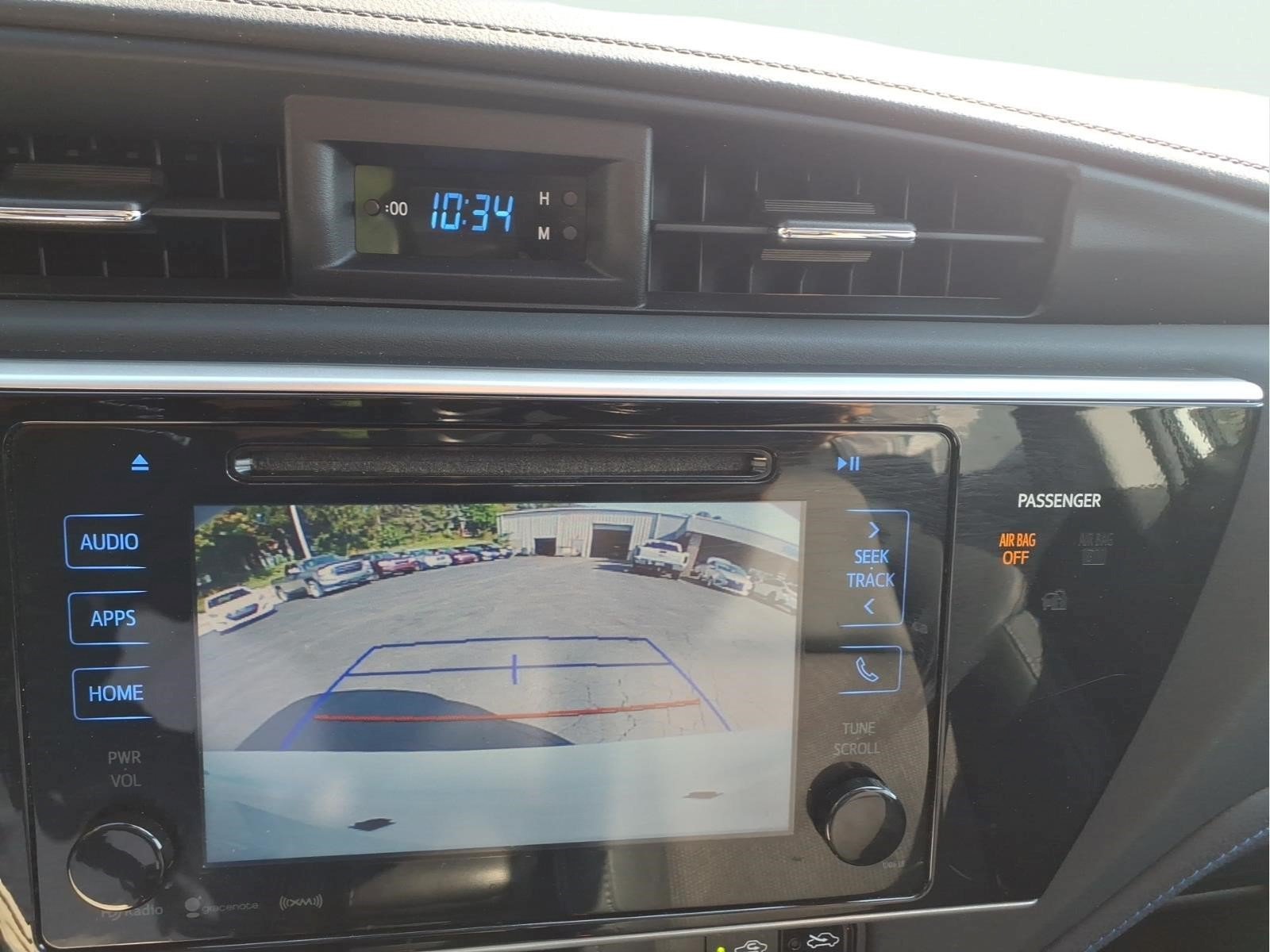 Used 2017 Toyota Corolla SE w/ SE Premium Package FWD image 13