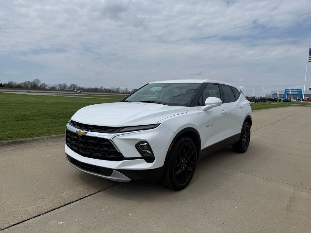 Used 2023 Chevrolet Blazer LT w/ Driver Confidence Package image 9