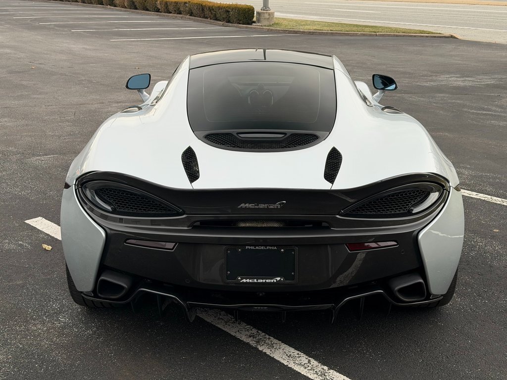 Used 2017 McLaren 570S Coupe image 3