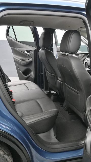 Used 2024 Buick Encore GX Sport Touring FWD image 11