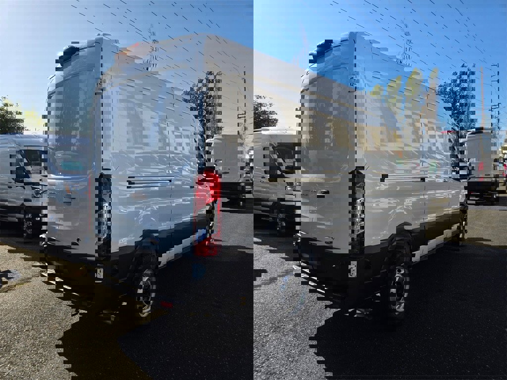 New 2025 Ford Transit 250 148 Medium Roof image 5
