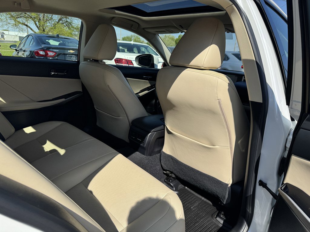 Used 2015 Lexus IS 250 AWD w/ Navigation System Package image 15