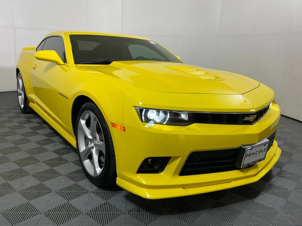 Used 2015 Chevrolet Camaro SS RWD image 4