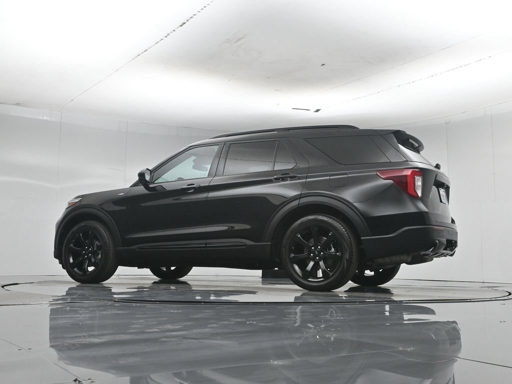 Certified 2023 Ford Explorer ST-Line w/ Class IV Trailer Tow Package RWD image 4