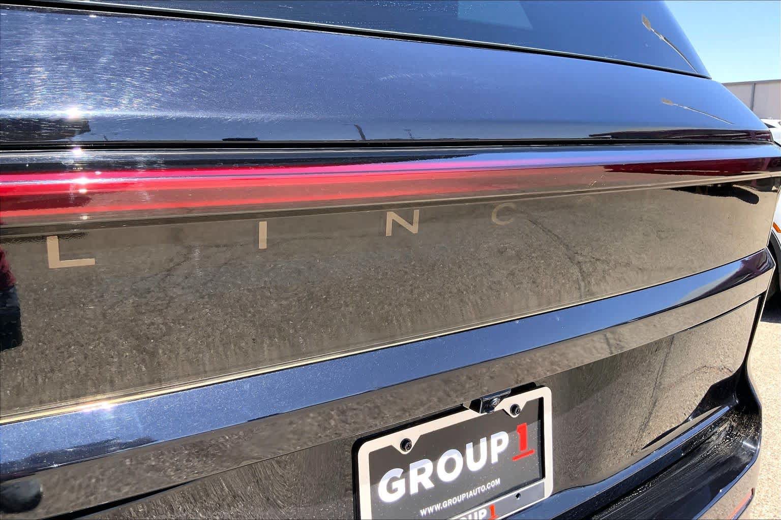 Used 2025 Lincoln Navigator Reserve AWD/4WD image 19