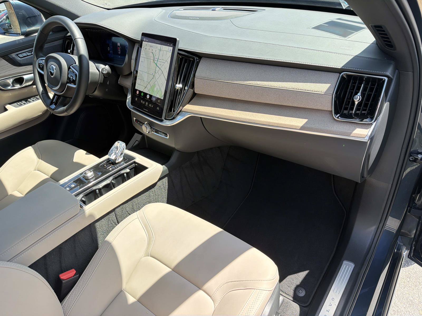 Used 2026 Volvo XC90 B6 Plus w/ Protection Package Premier AWD/4WD image 27