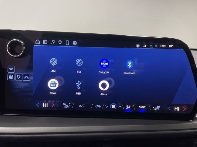 Used 2025 Chevrolet Traverse LT AWD/4WD image 16