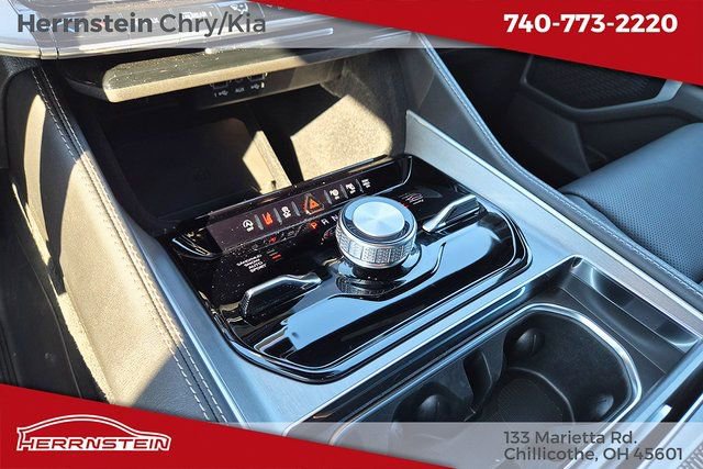 New 2025 Jeep Wagoneer Series III w/ Quick Order Package 25C Super image 10