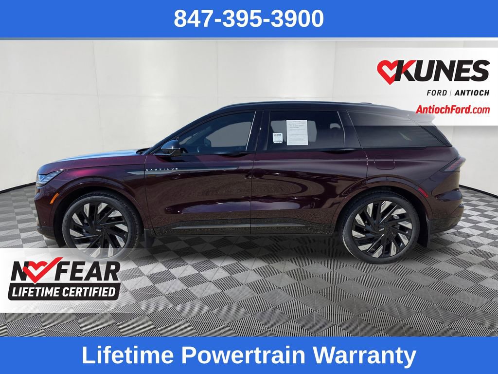 Used 2024 Lincoln Nautilus Reserve w/ Equipment Group 202A AWD/4WD image 4
