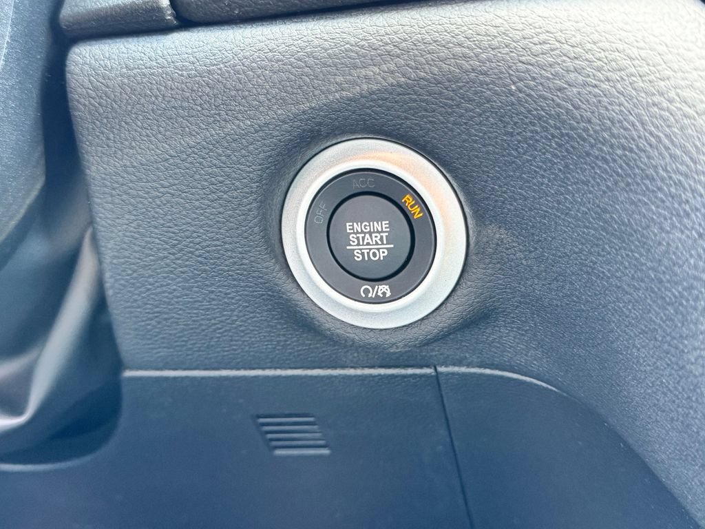 New 2026 Chrysler Pacifica Select FWD image 24