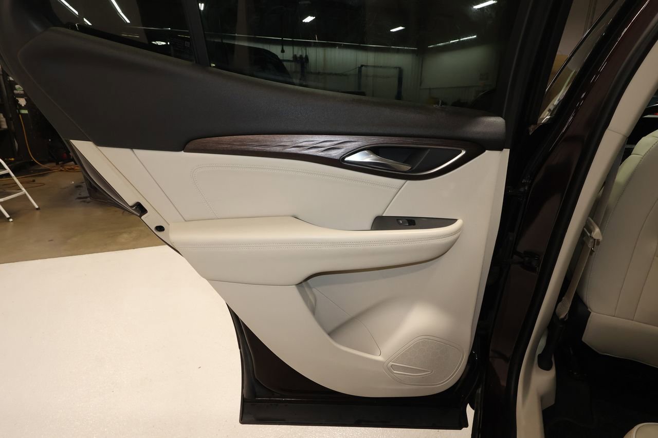 Used 2021 Buick Envision Avenir w/ Technology Package II image 21