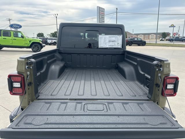 New 2025 Jeep Gladiator Willys image 10