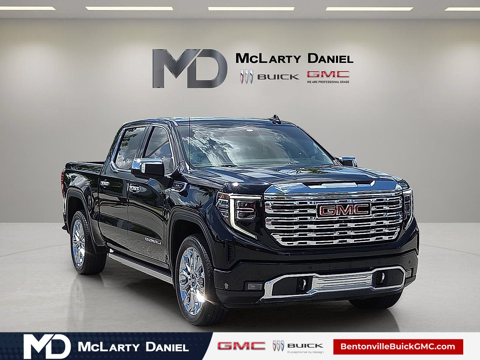 Certified 2023 GMC Sierra 1500 Denali AWD/4WD image 1