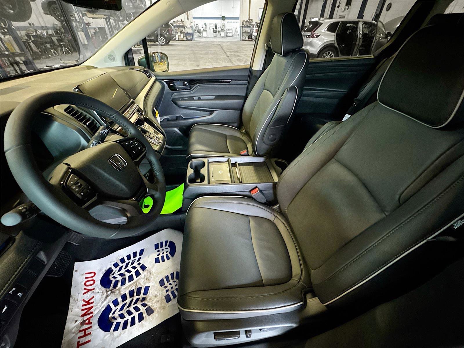 New 2026 Honda Odyssey Touring image 11