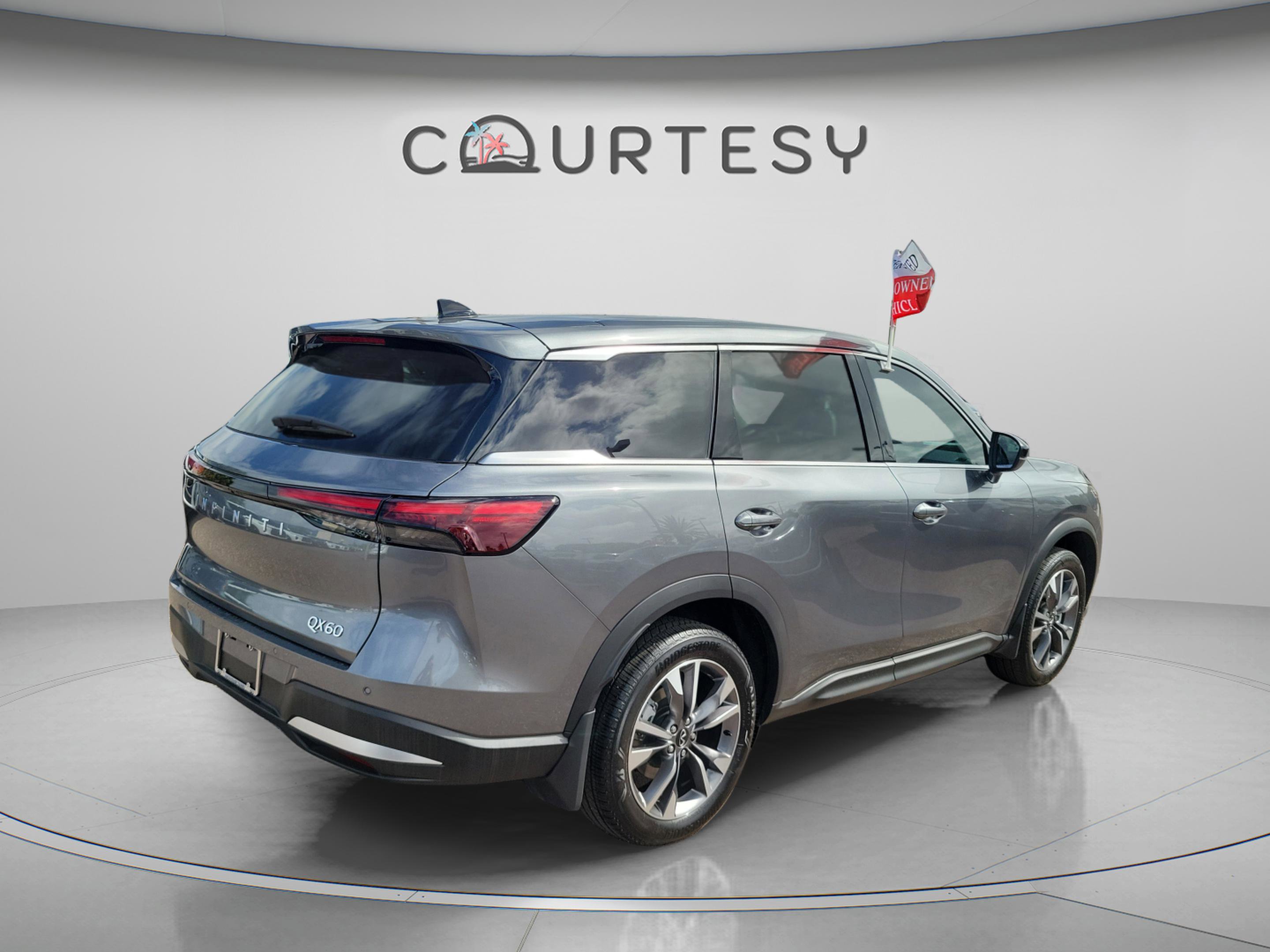 Certified 2026 INFINITI QX60 Pure image 3