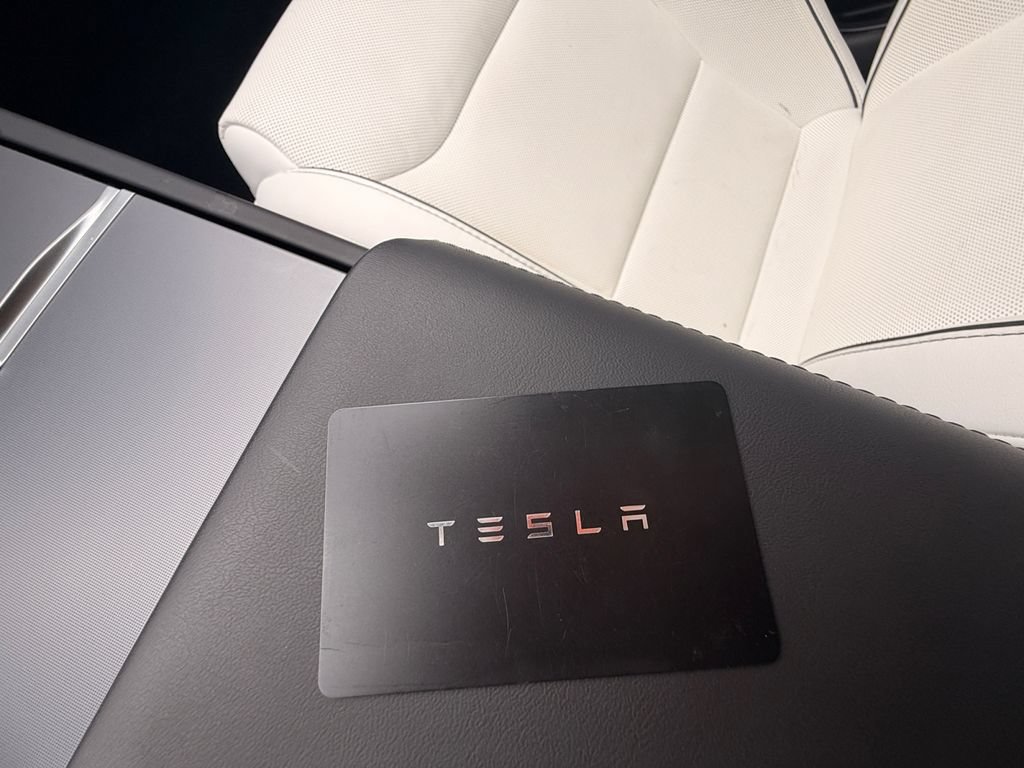 Used 2024 Tesla Model 3 Performance AWD/4WD image 35