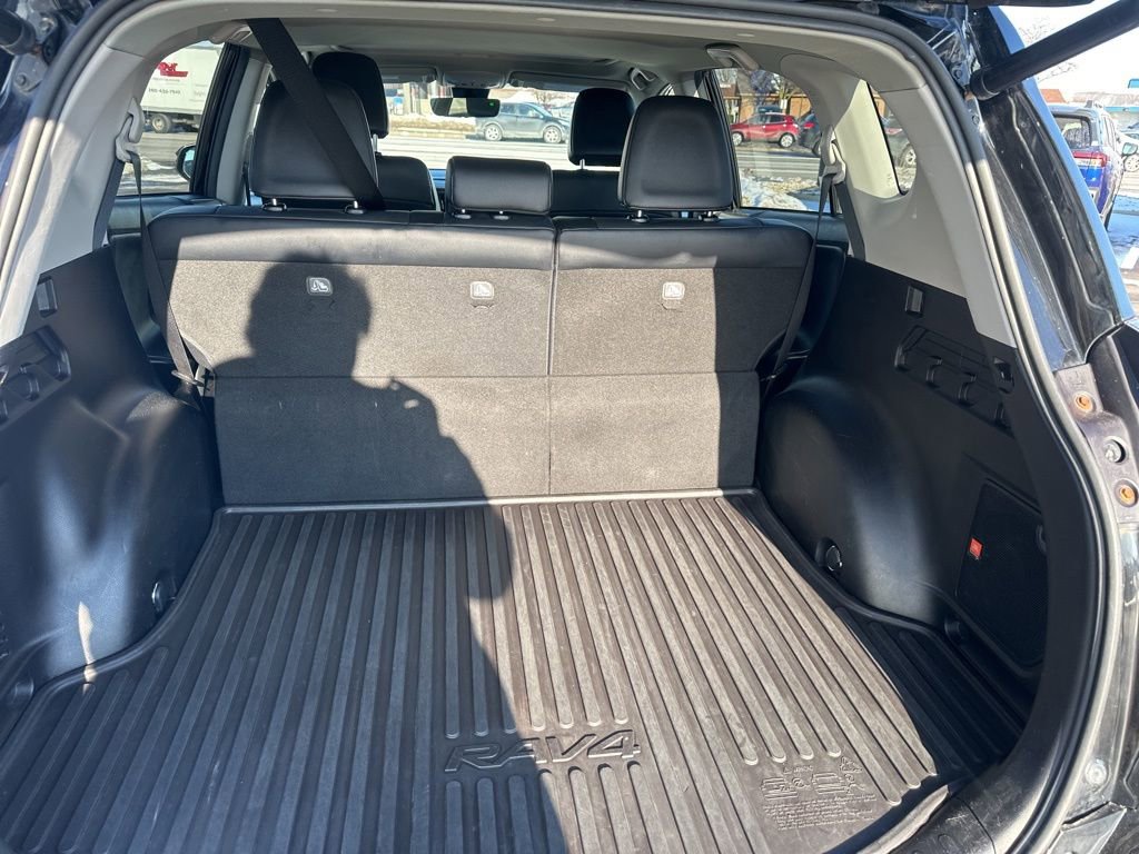 Used 2018 Toyota RAV4 Limited w/ Advanced Technology Package image 20