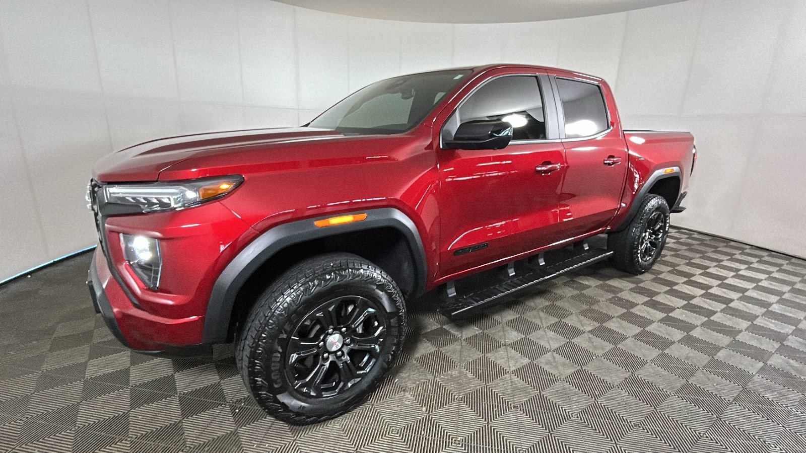 Used 2024 GMC Canyon Elevation w/ Convenience Package AWD/4WD image 7