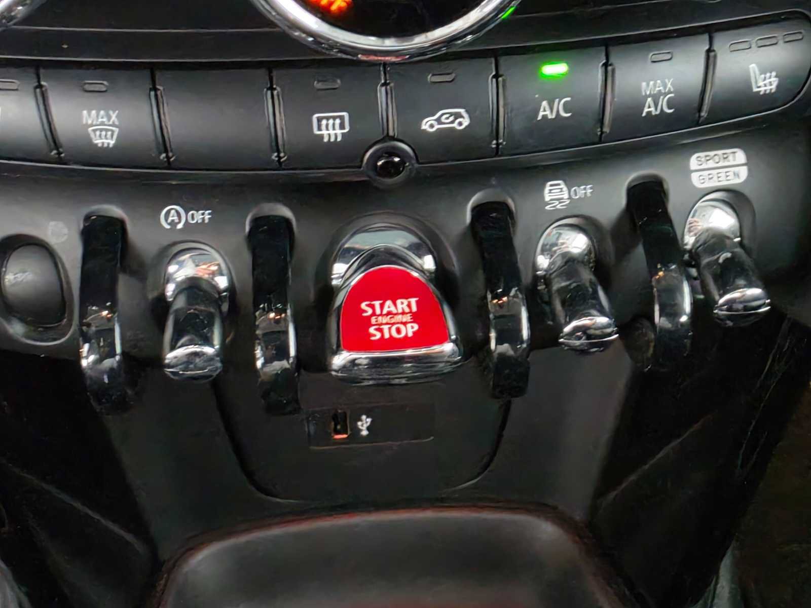 Used 2020 MINI Cooper S FWD image 31