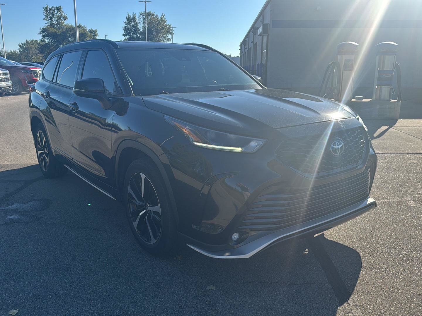 Used 2021 Toyota Highlander XSE AWD/4WD image 7