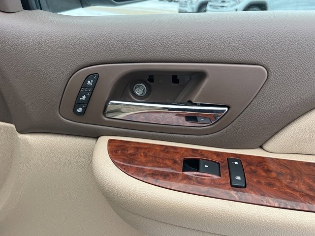 Used 2009 Chevrolet Suburban LTZ image 55