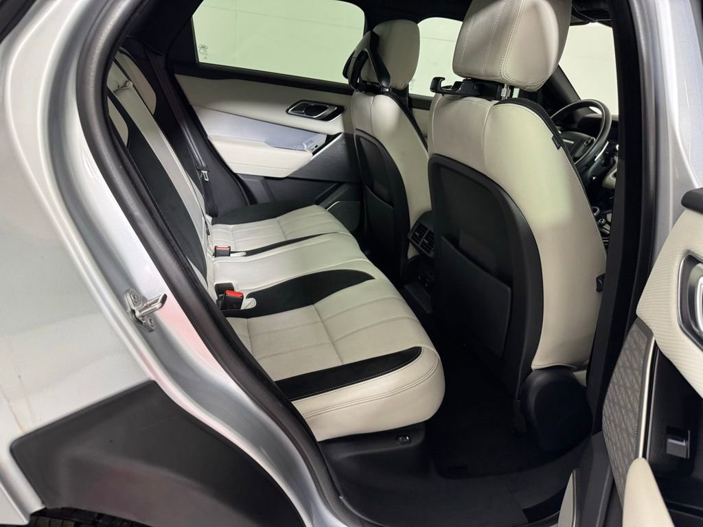 Used 2019 Land Rover Range Rover Velar R-Dynamic SE image 29