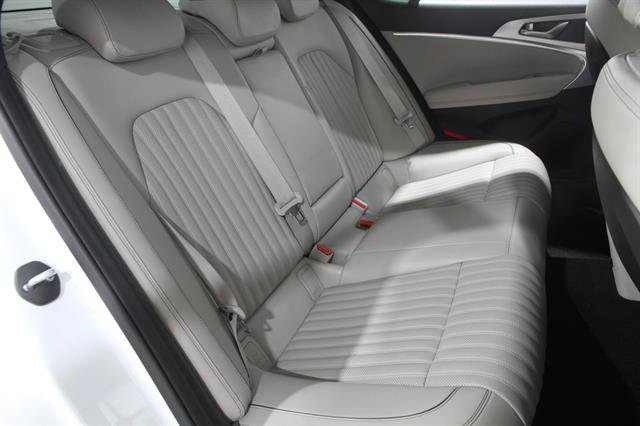 Certified 2022 Genesis G70 2.0T w/ Prestige Package AWD/4WD image 17