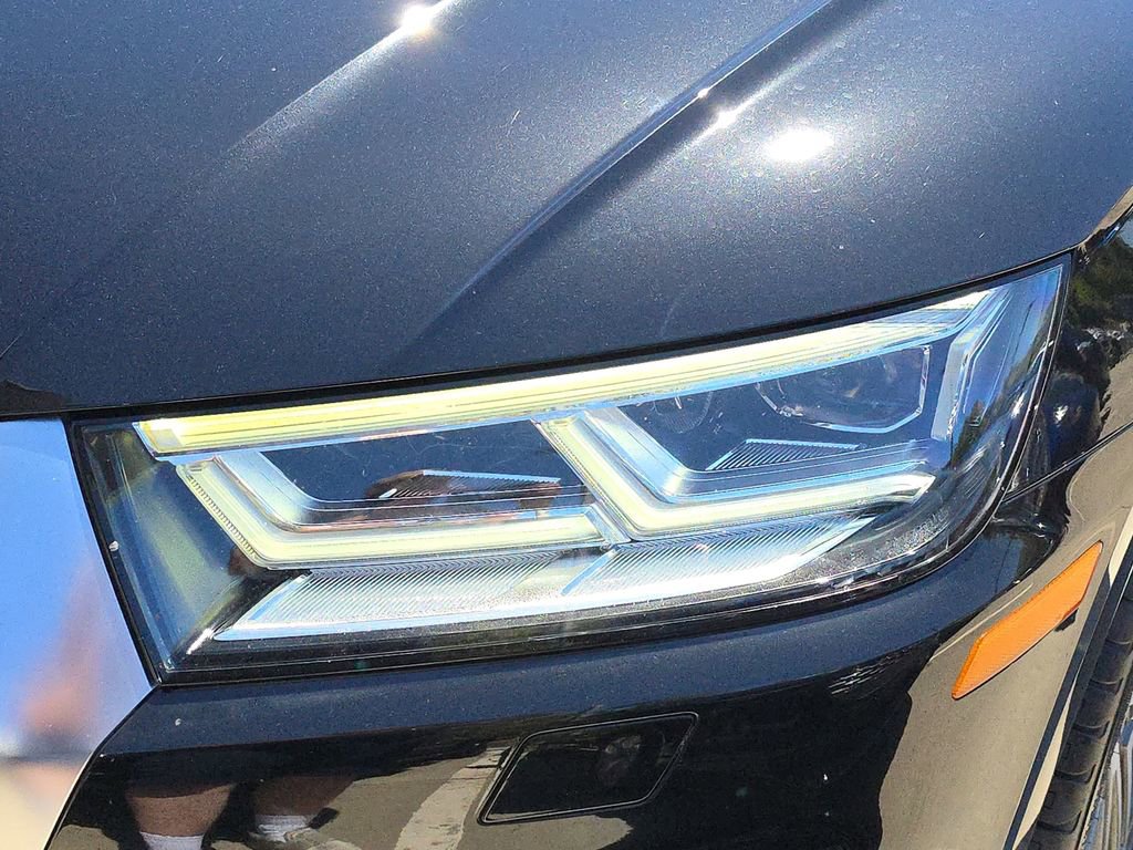 Used 2018 Audi SQ5 Premium Plus w/ Navigation Package AWD/4WD image 35