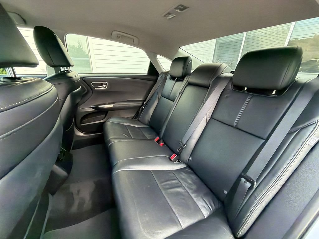 Used 2013 Toyota Avalon XLE FWD image 31