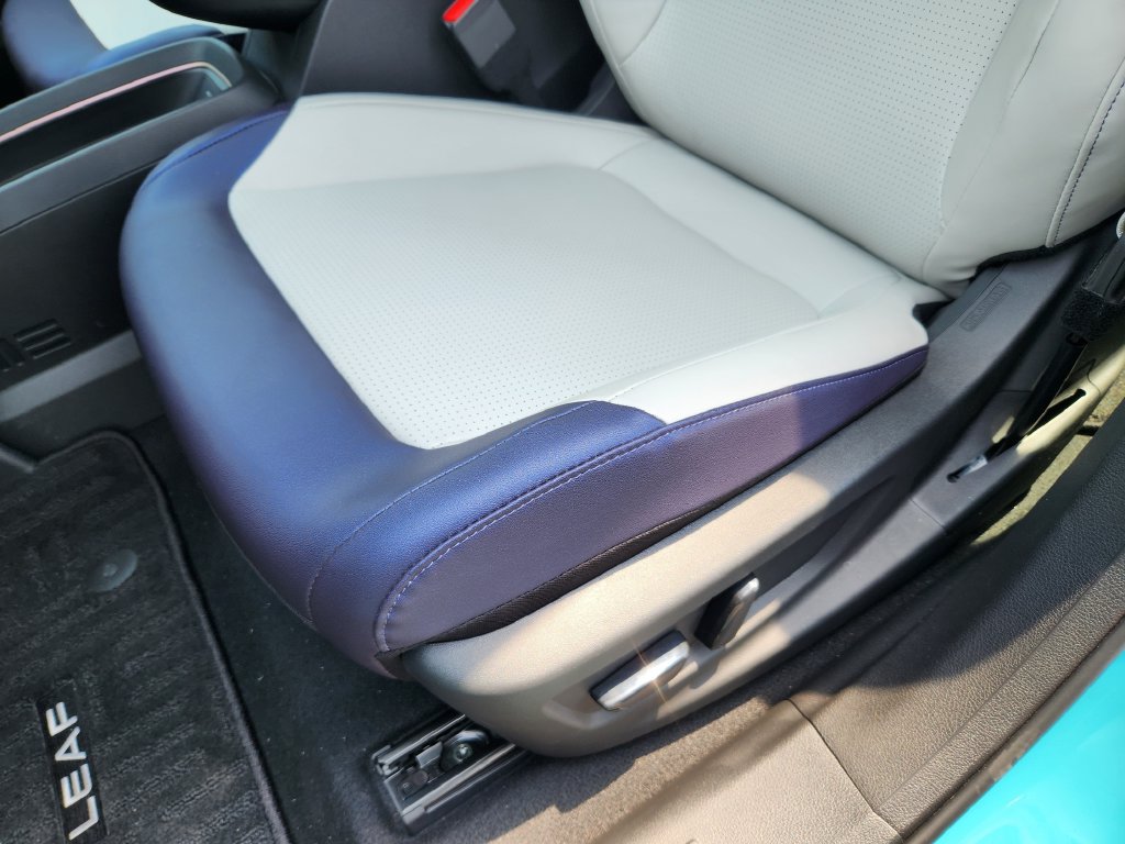 New 2026 Nissan Leaf SV+ w/ Floor Mat Package (SV+) FWD image 12