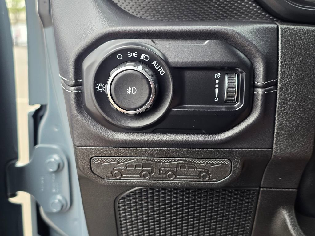 Used 2025 Jeep Wrangler Rubicon image 44