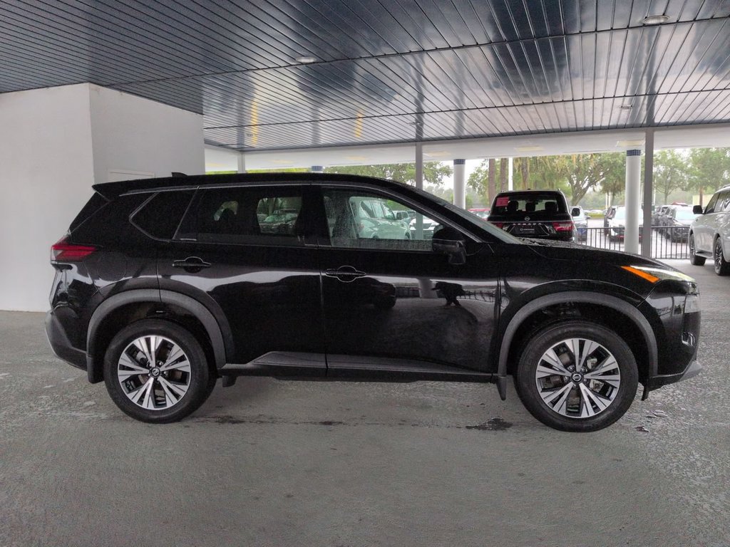 Certified 2021 Nissan Rogue SV AWD/4WD image 3
