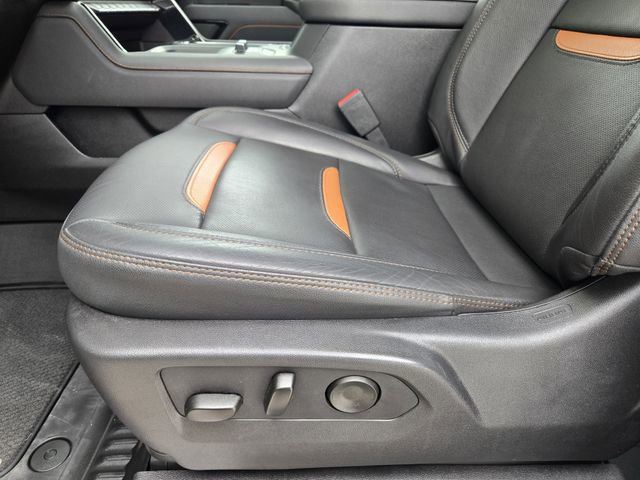 Used 2025 GMC Sierra 2500 AT4 image 26