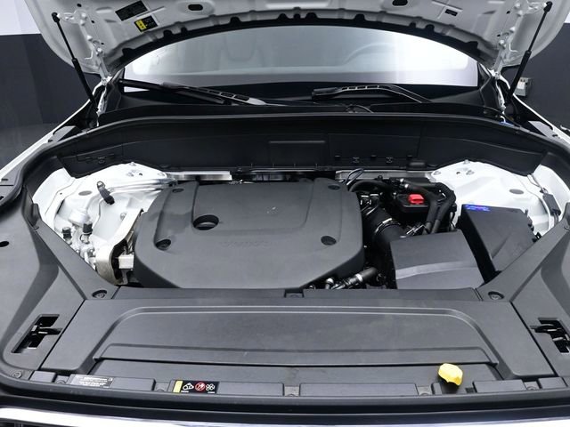 Used 2023 Volvo XC90 B6 Plus w/ Protection Package image 36