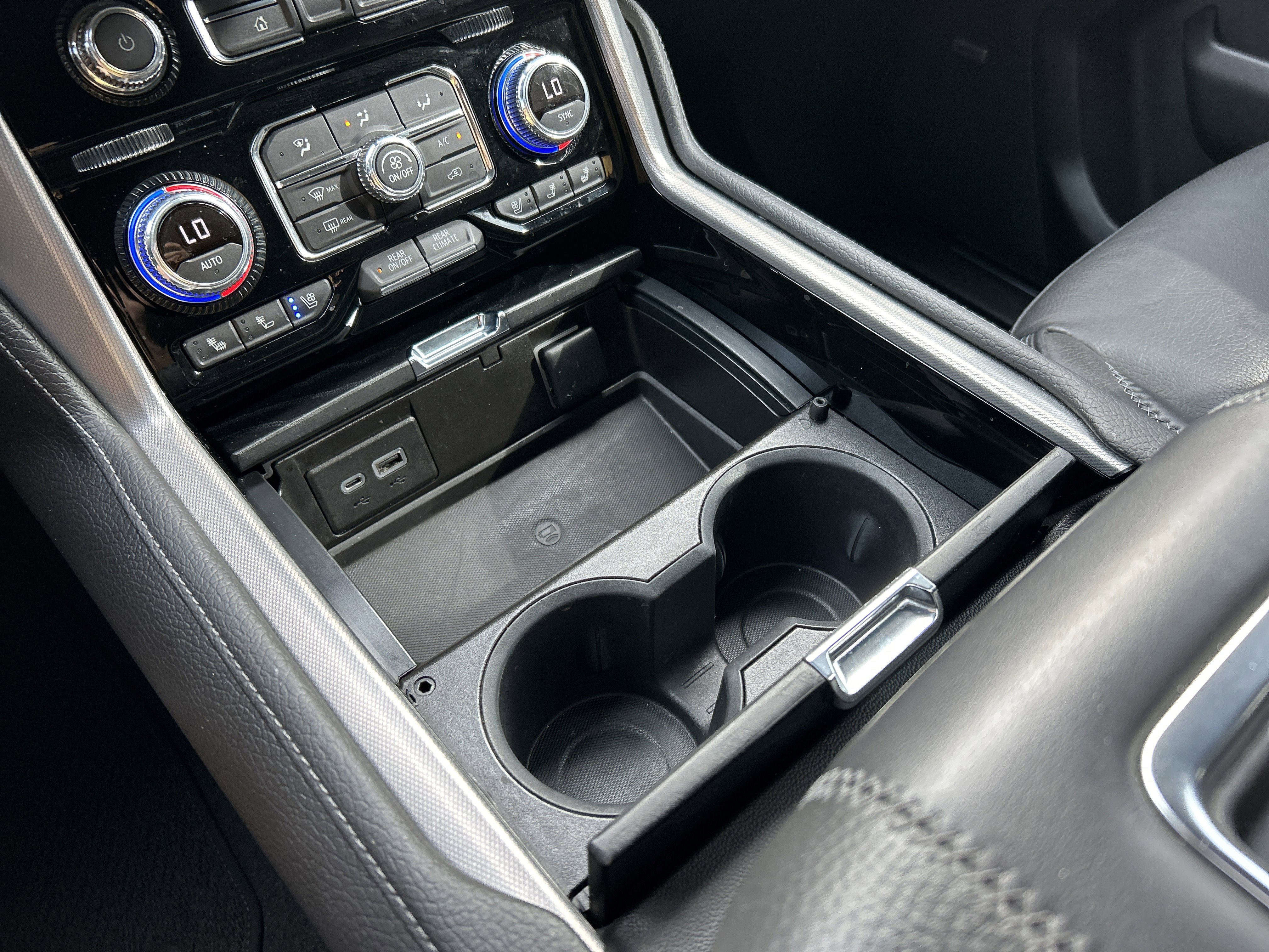 Certified 2022 GMC Yukon XL Denali image 33