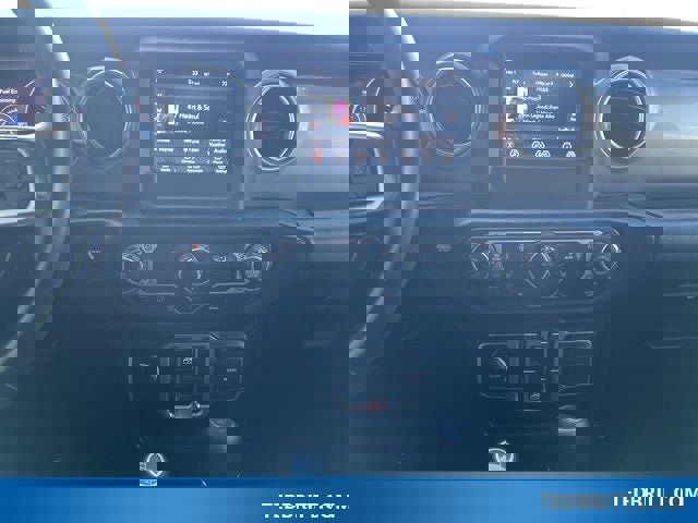 Used 2021 Jeep Wrangler Unlimited Sahara w/ Cold Weather Group image 29