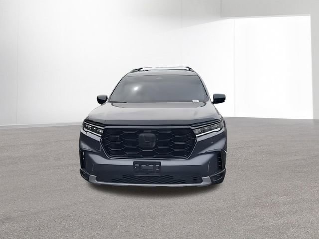 Used 2024 Honda Pilot Touring image 3