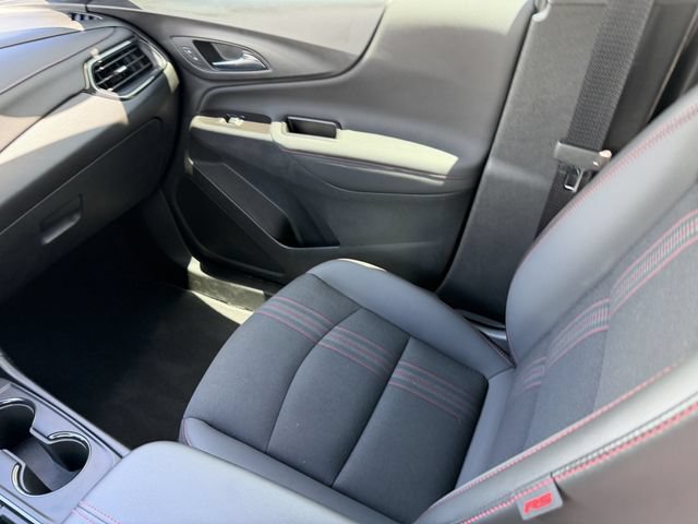 Used 2022 Chevrolet Equinox RS FWD image 18