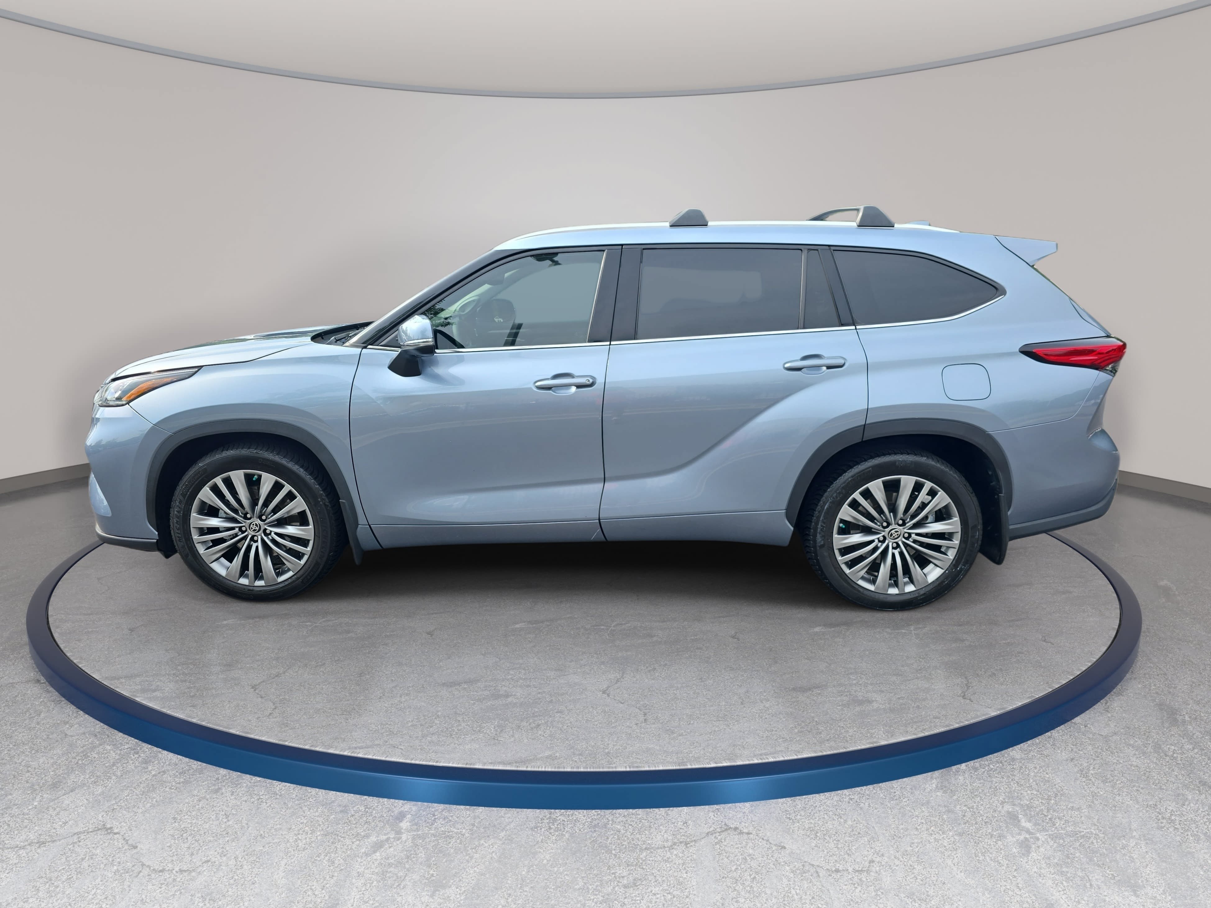 Used 2020 Toyota Highlander Platinum AWD/4WD image 8
