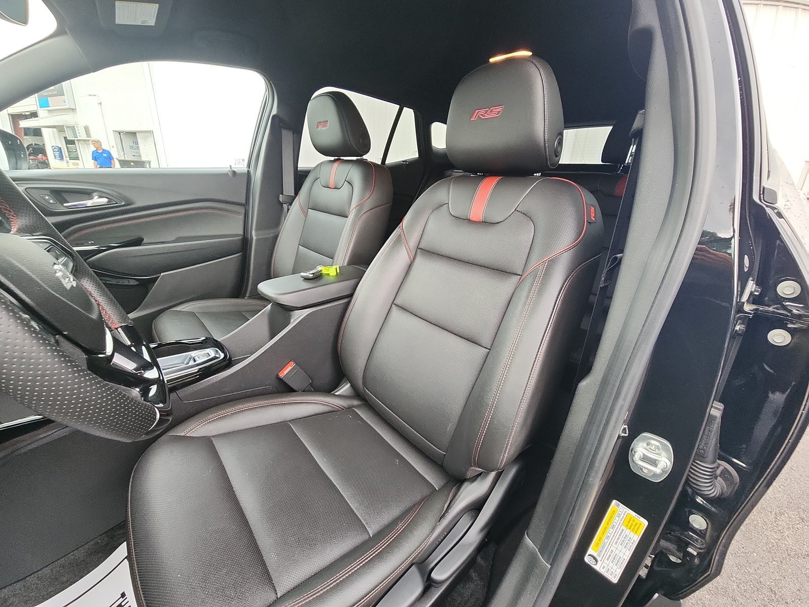 Used 2025 Chevrolet Trax RS w/ Driver Confidence Package FWD image 21
