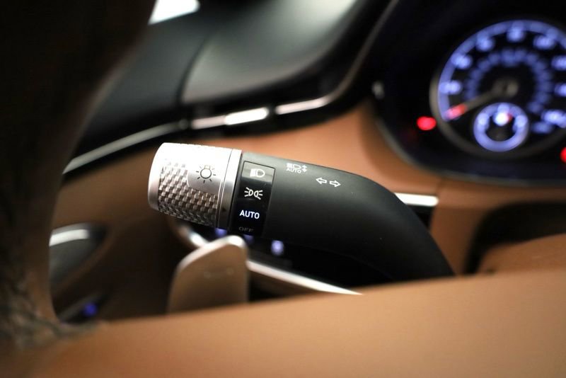 Used 2024 Genesis GV70 2.5T w/ Advanced Package image 29