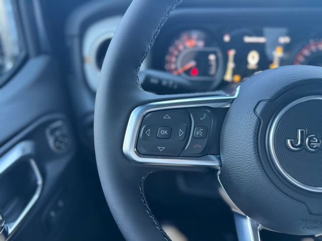 New 2025 Jeep Wrangler Unlimited Sahara AWD/4WD image 23