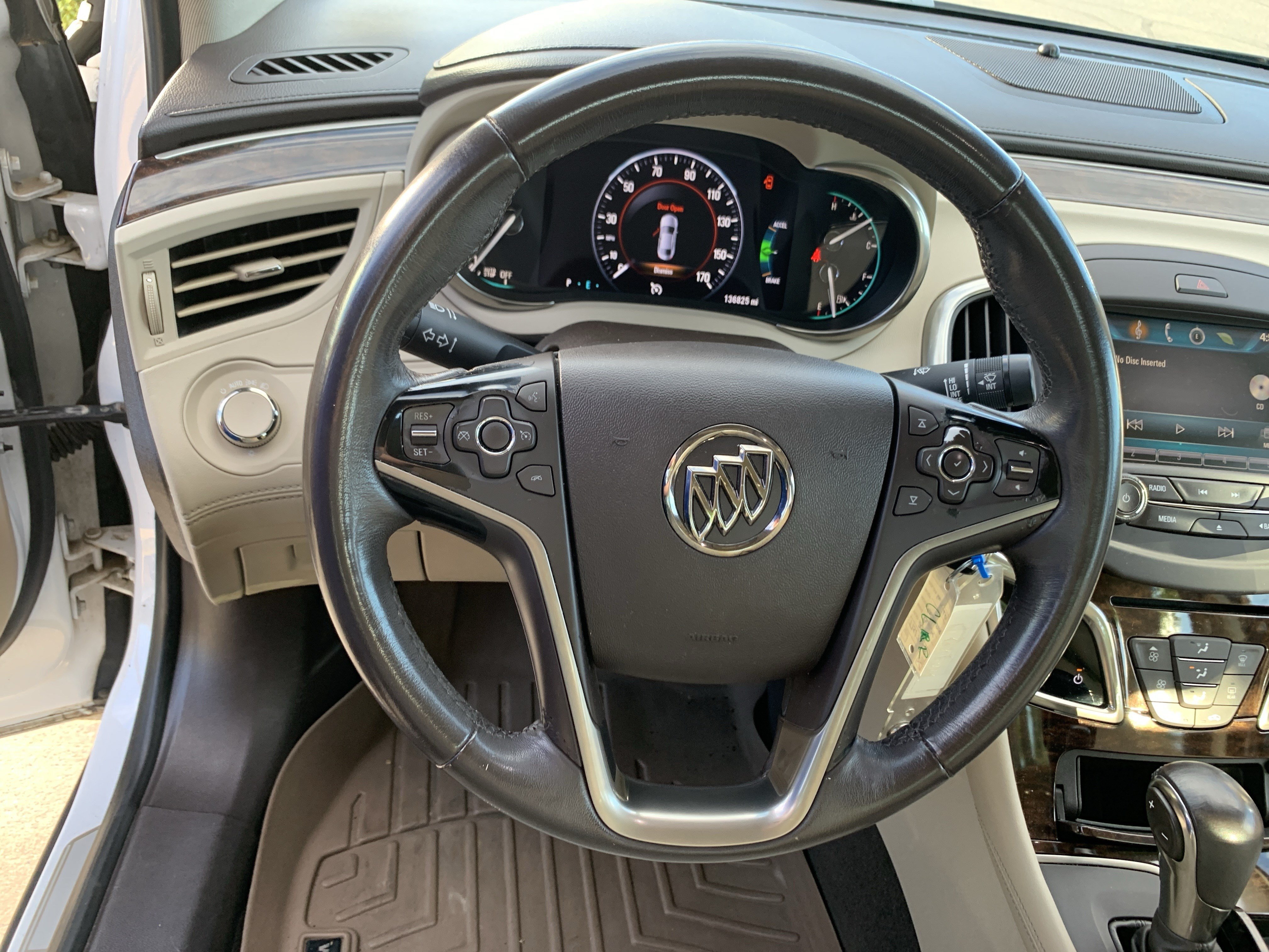 Used 2014 Buick LaCrosse FWD image 18
