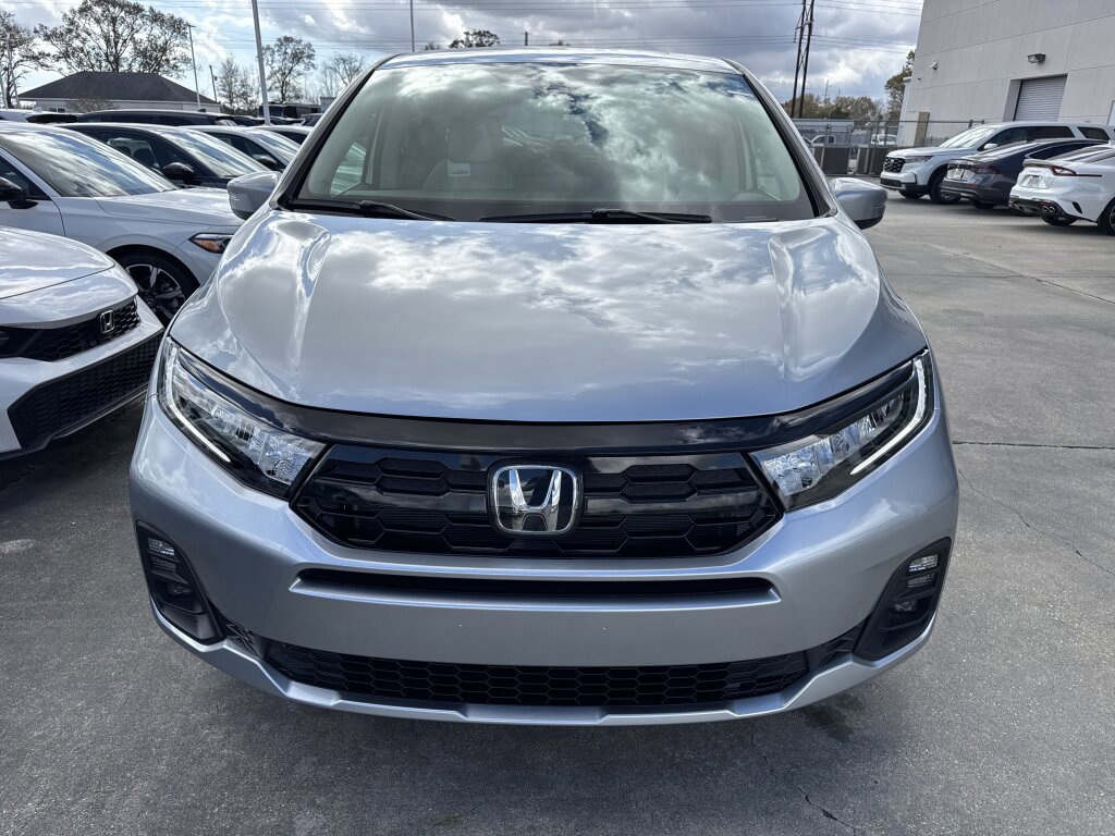 New 2026 Honda Odyssey Touring image 2