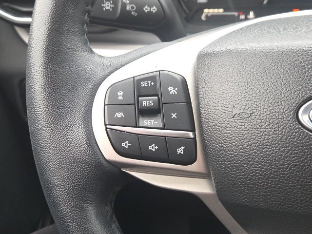 Used 2023 Ford Explorer XLT w/ Equipment Group 202A AWD/4WD image 41