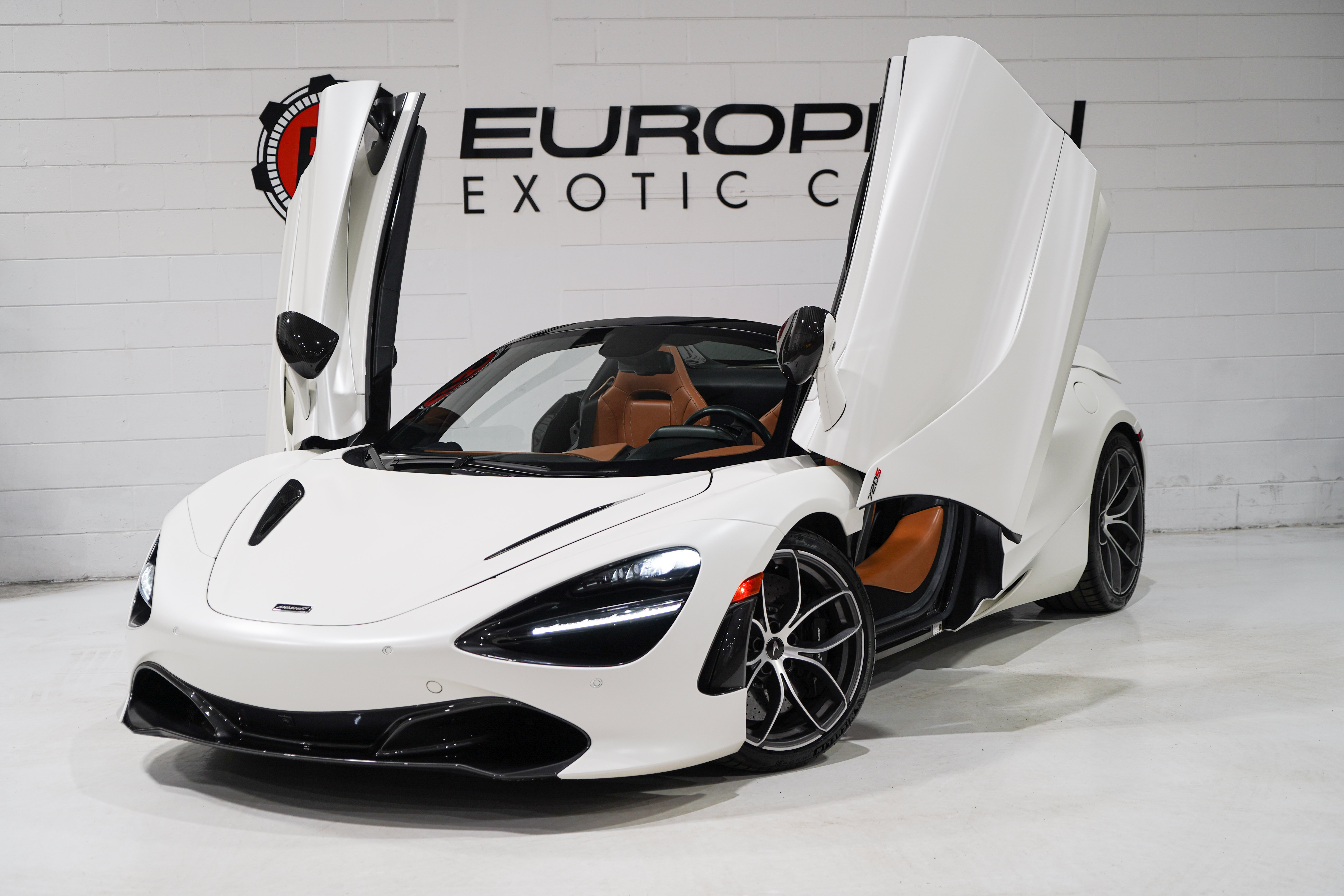 Used 2020 McLaren 720S Spider RWD image 35