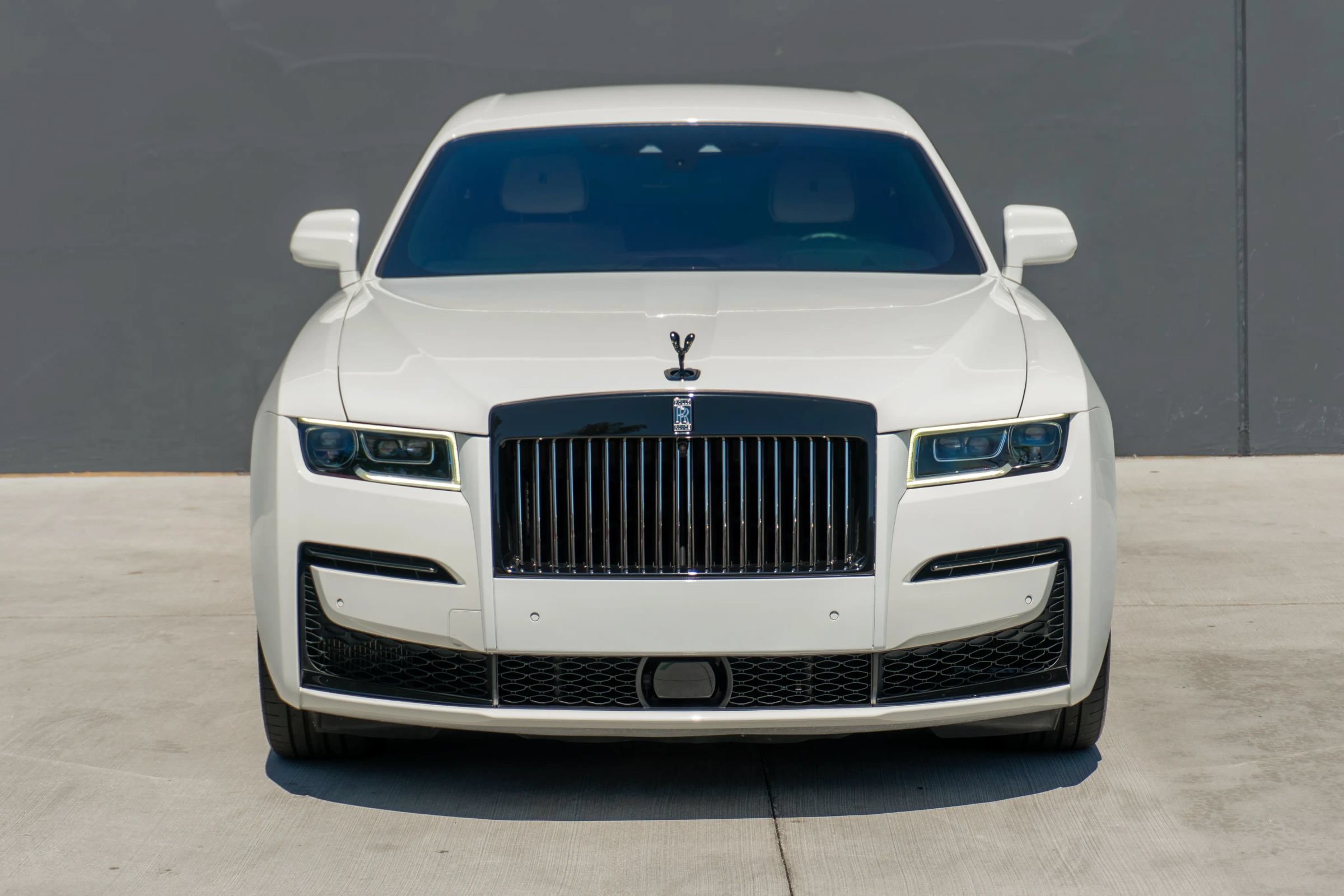 Used 2023 Rolls-Royce Ghost Black Badge w/ Black Badge Ghost Package AWD/4WD image 4