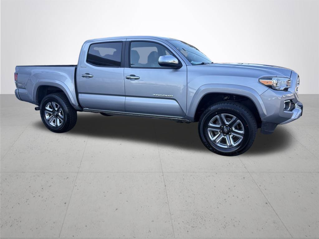 Used 2018 Toyota Tacoma Limited AWD/4WD image 5