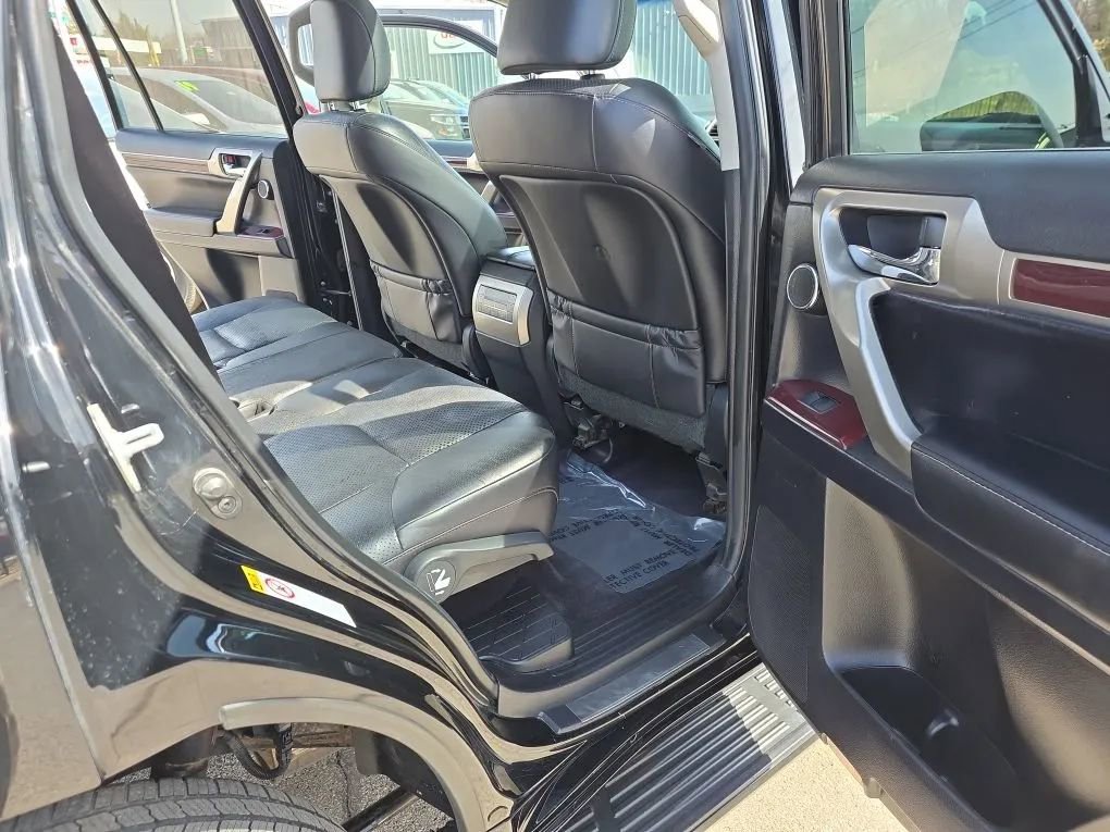Used 2014 Lexus GX 460 Luxury image 31